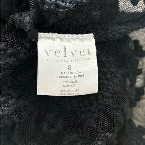 Gorgeous Velvet by graham &spencer black dress - Picture 8 of 8